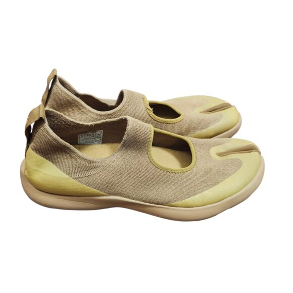 Tabi Split Toe Slip On Shoes Unisex Beige Stretch Comfort US M10 W12 EU 44 - Picture 6 of 12